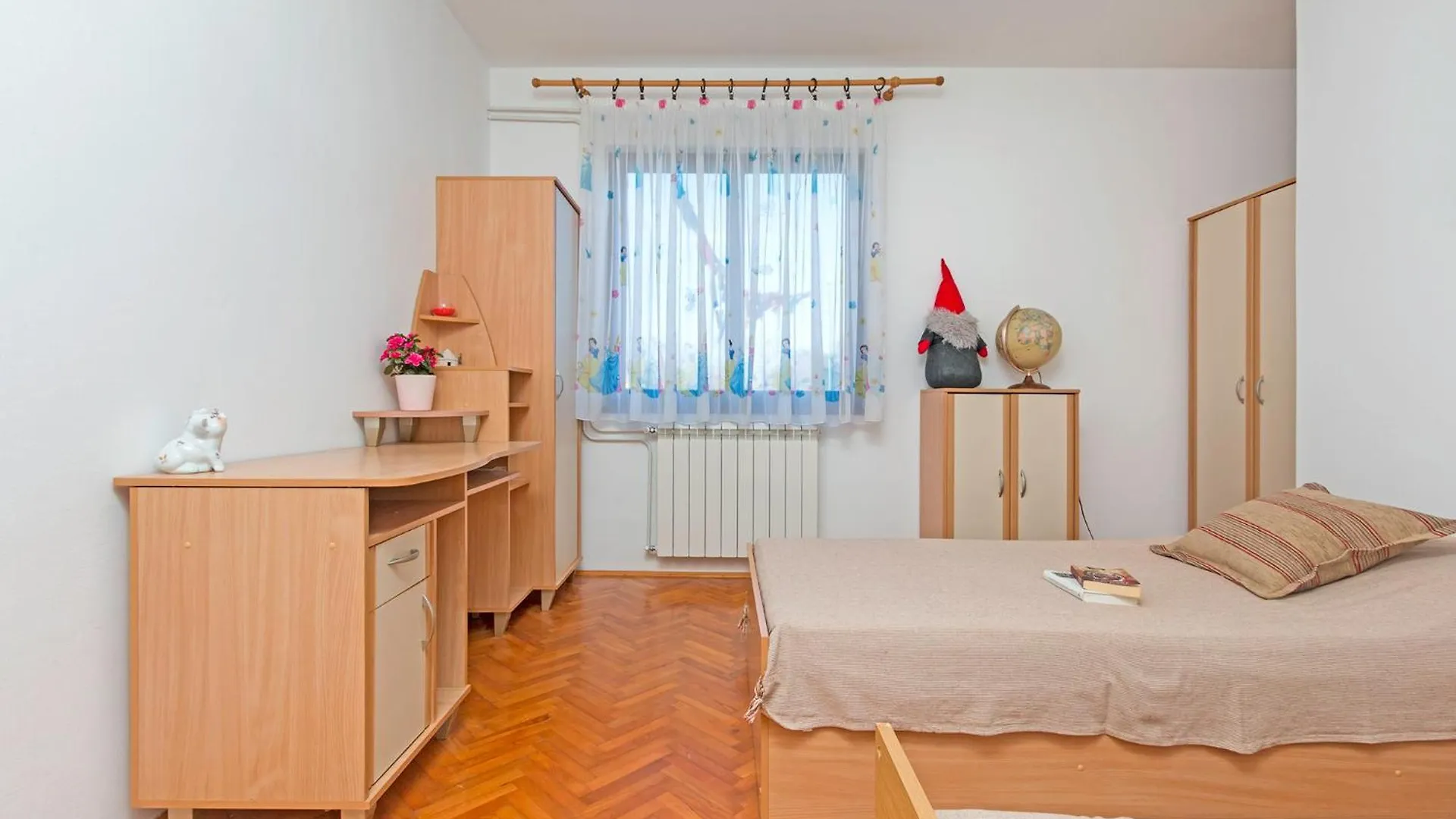 Bright & Spacious Apartment With Terrace In Stinjan PUY Croácia