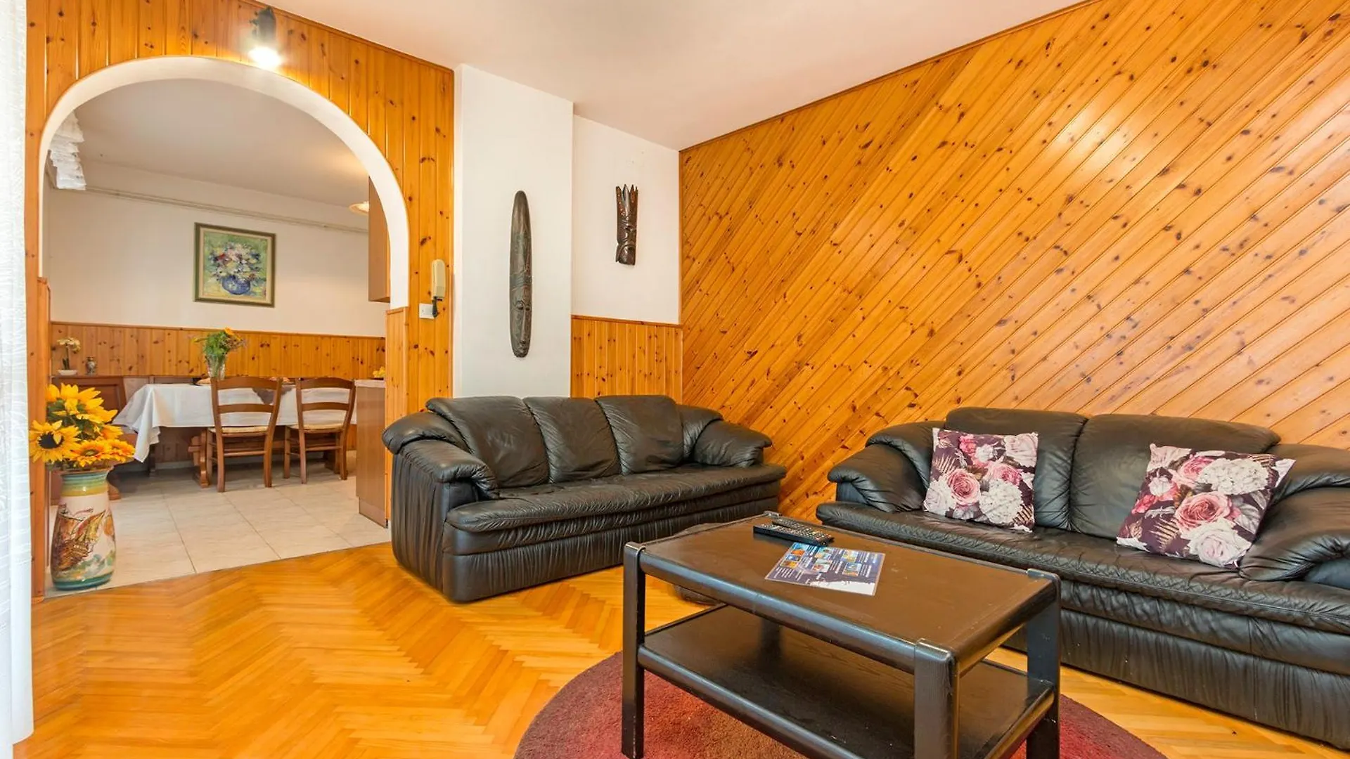 Bright & Spacious Apartment With Terrace In Stinjan PUY 0*,